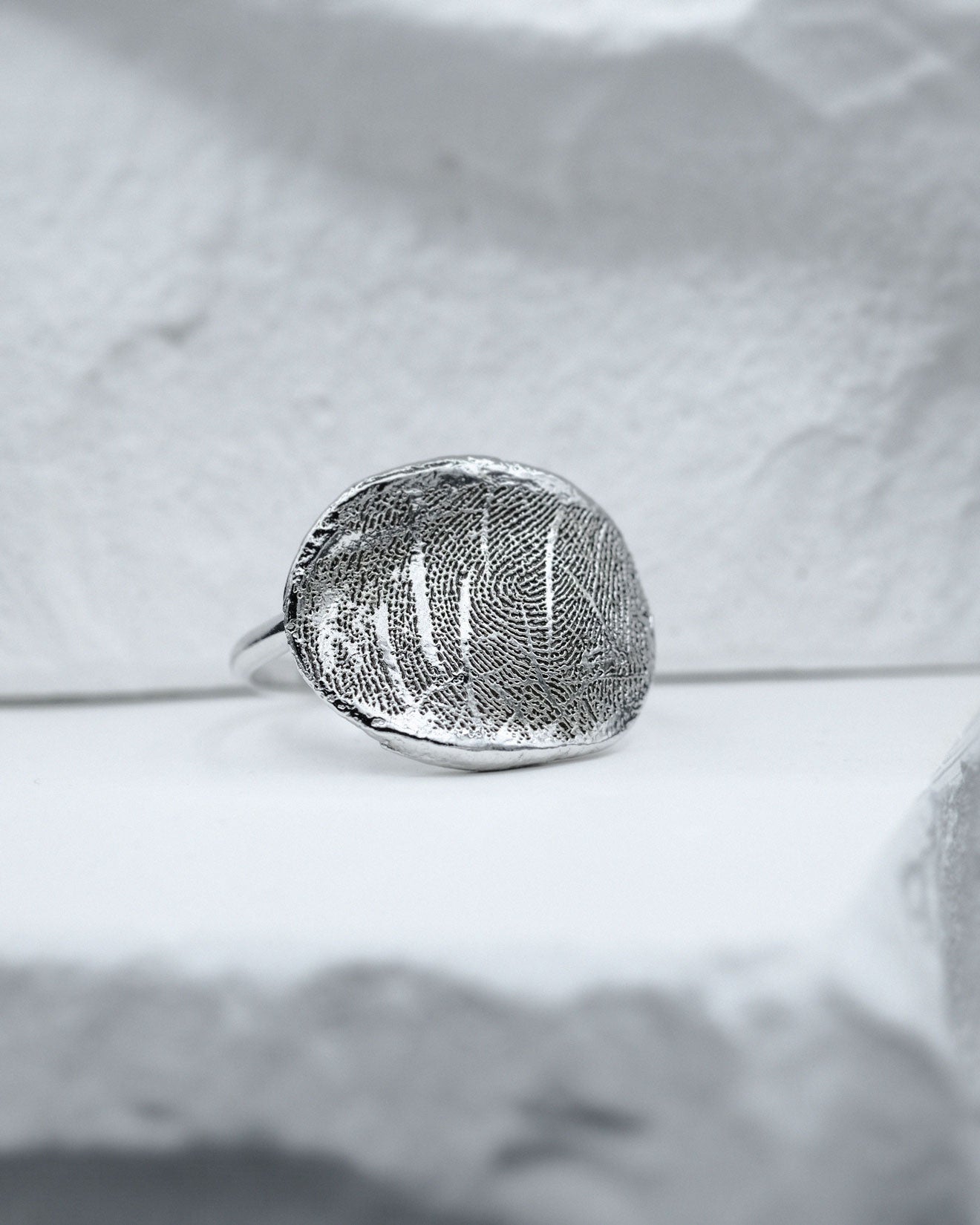 Fingerprint(s) Ring in solid gold