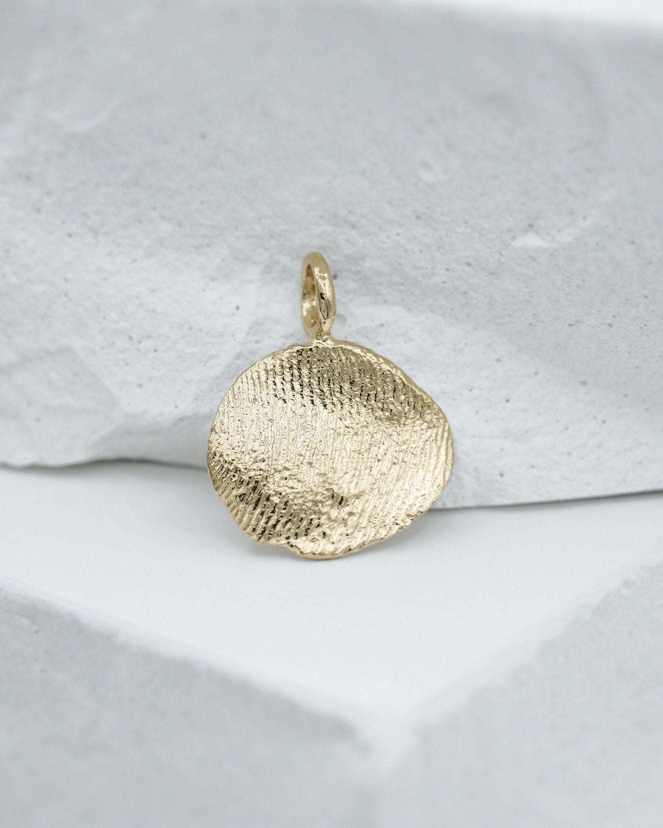 Fingerprint Charm in solid gold