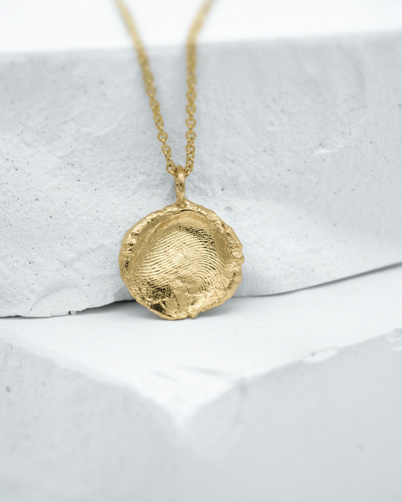 Fingerprint Necklace in solid gold on 1.5mm chain