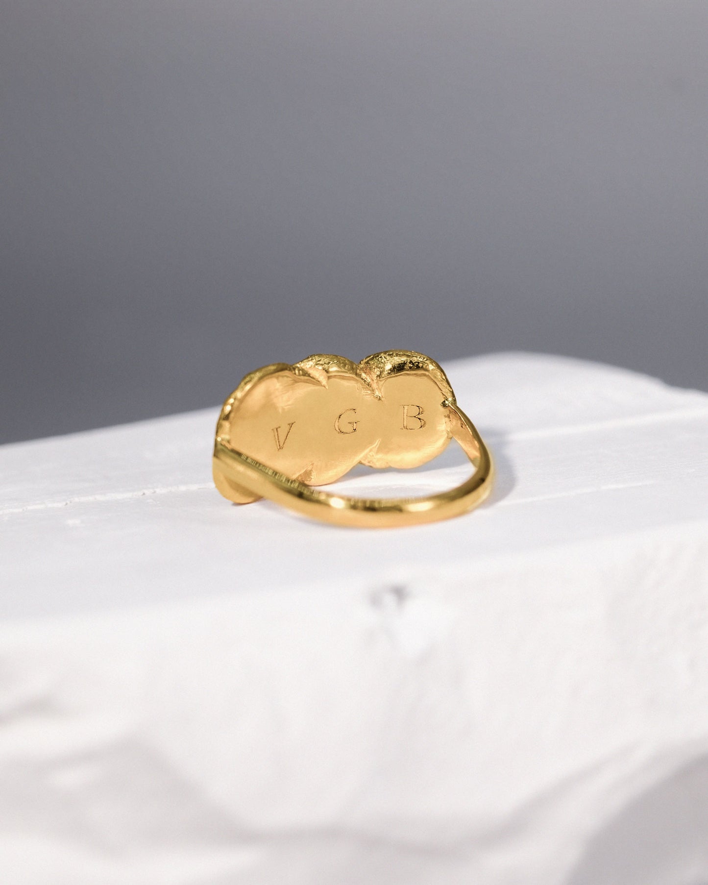 Fingerprint(s) Ring in solid gold