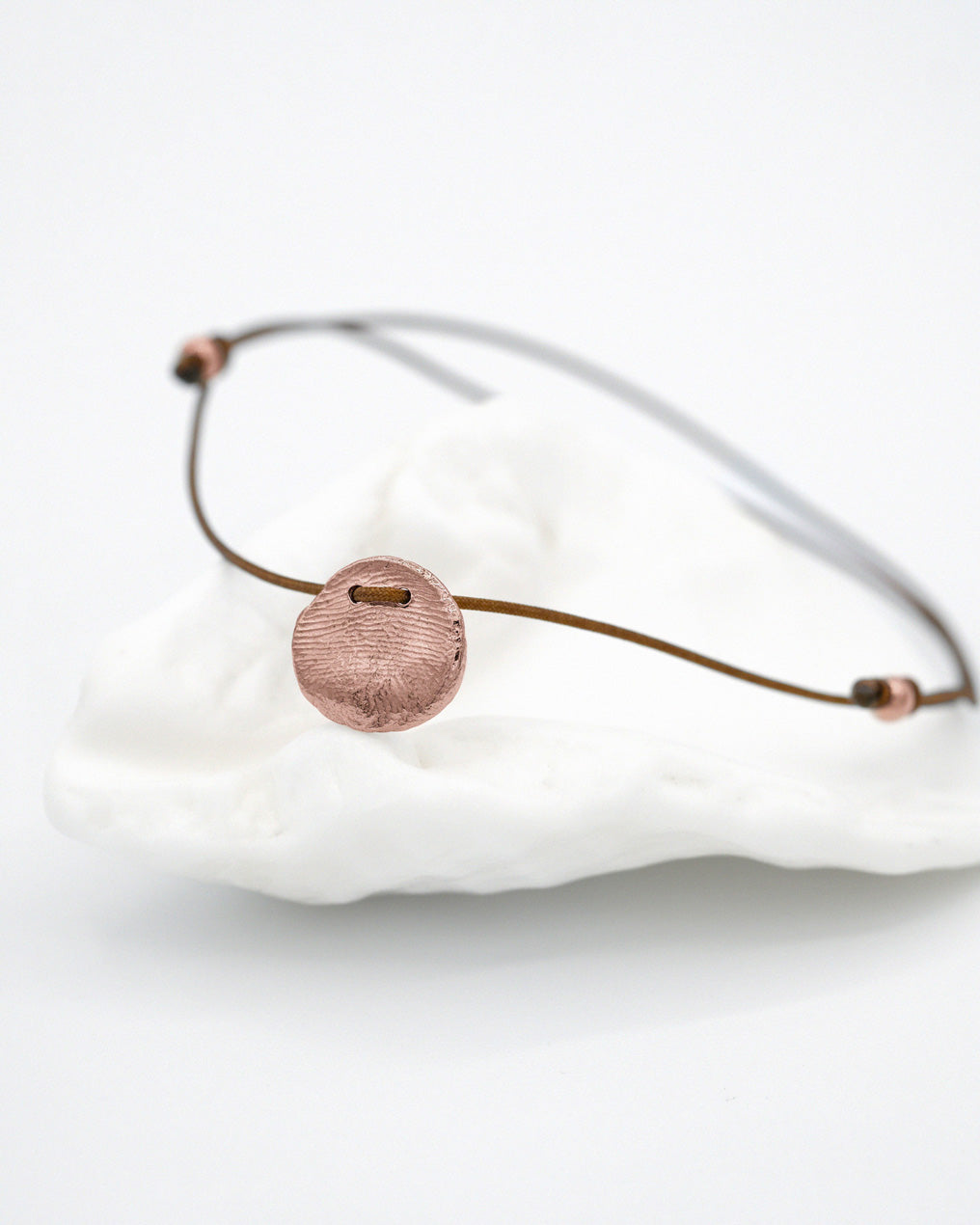 Mini Fingerprint Wristband in solid gold