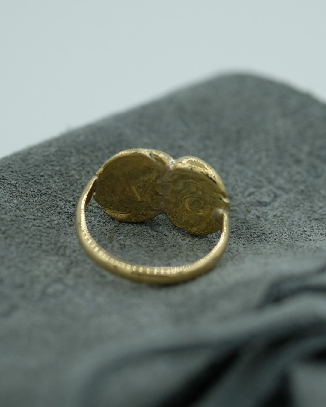 Fingerprint(s) Ring in solid gold