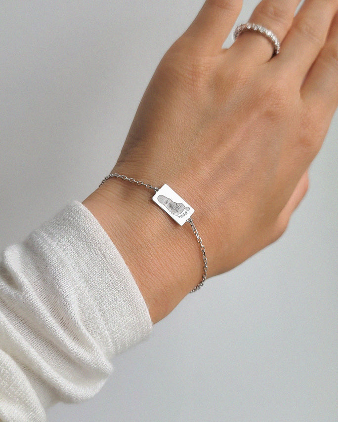 Footprint Chain Bracelet in 14K Gold