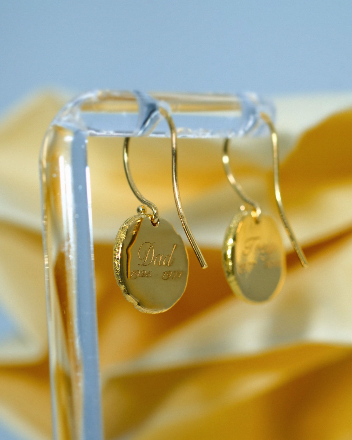 Mini Fingerprints Hook Earrings in solid gold