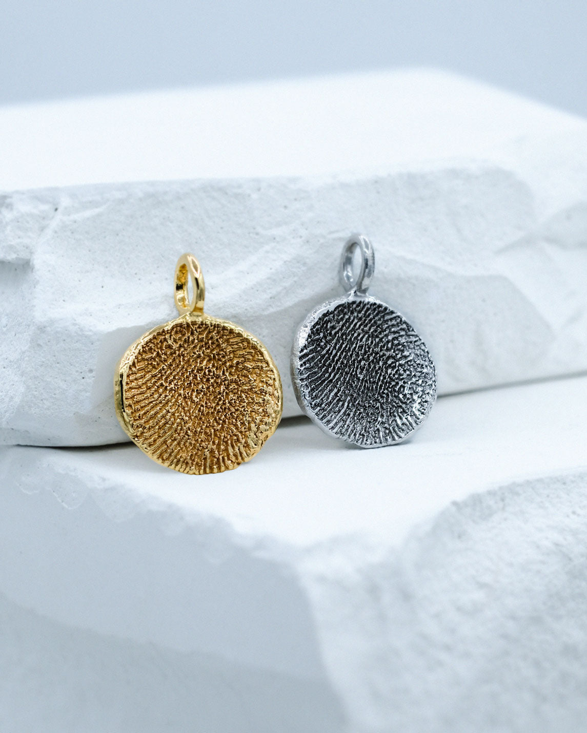 Medium Fingerprint Charm in solid gold
