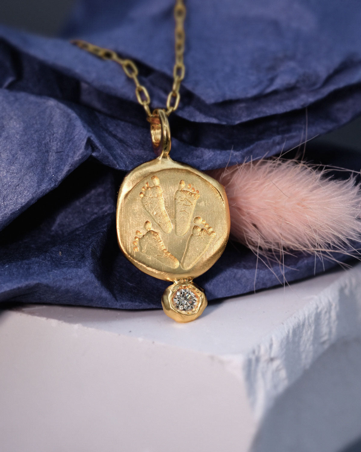 Handprints / Footprints Aureus Necklace with a diamond