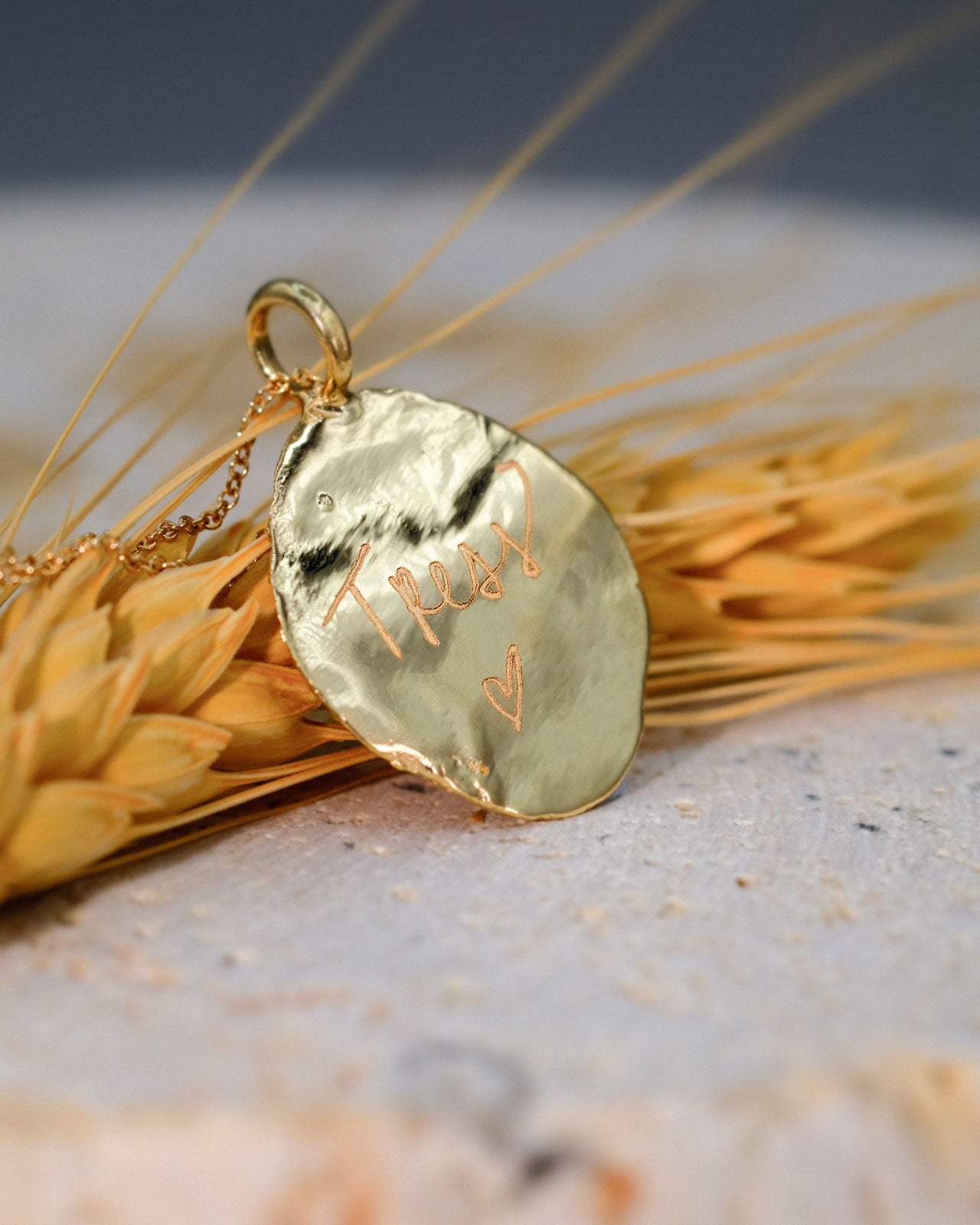 Fingerprint Necklace in solid gold with a Diamond