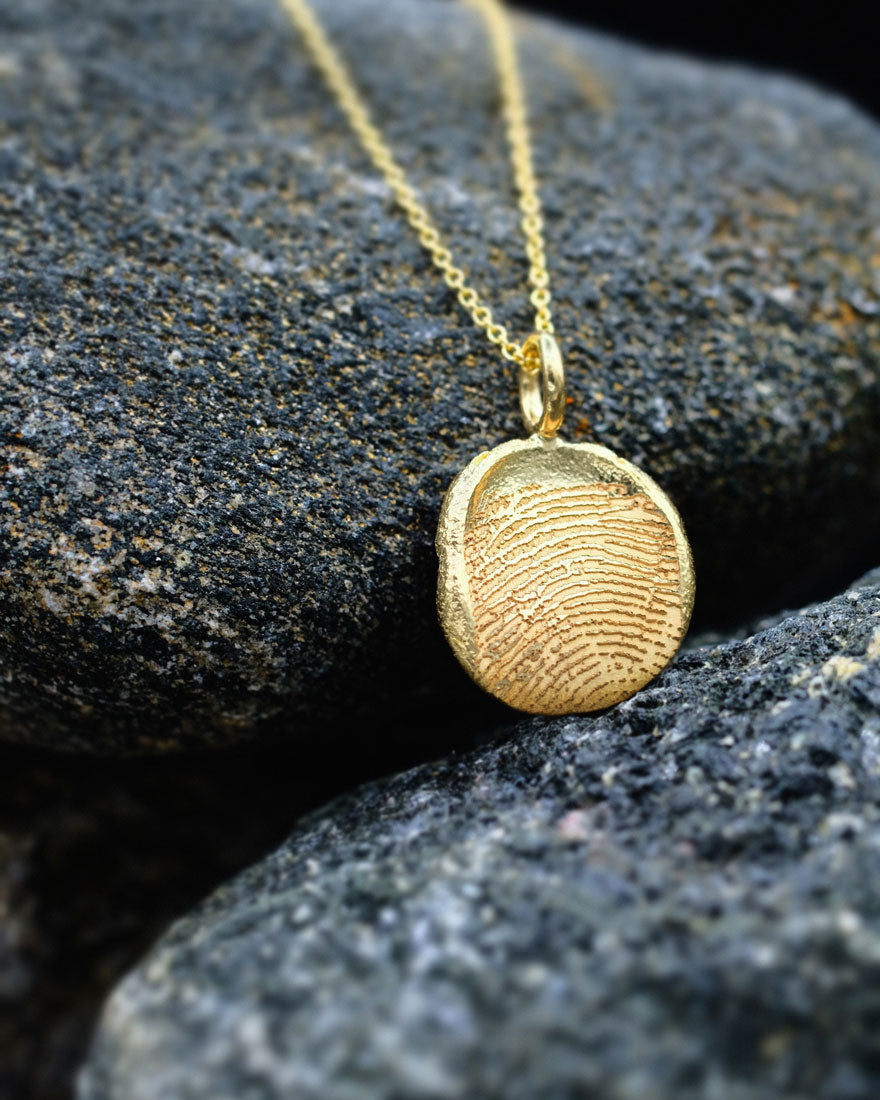 Fingerprint Necklace in solid gold