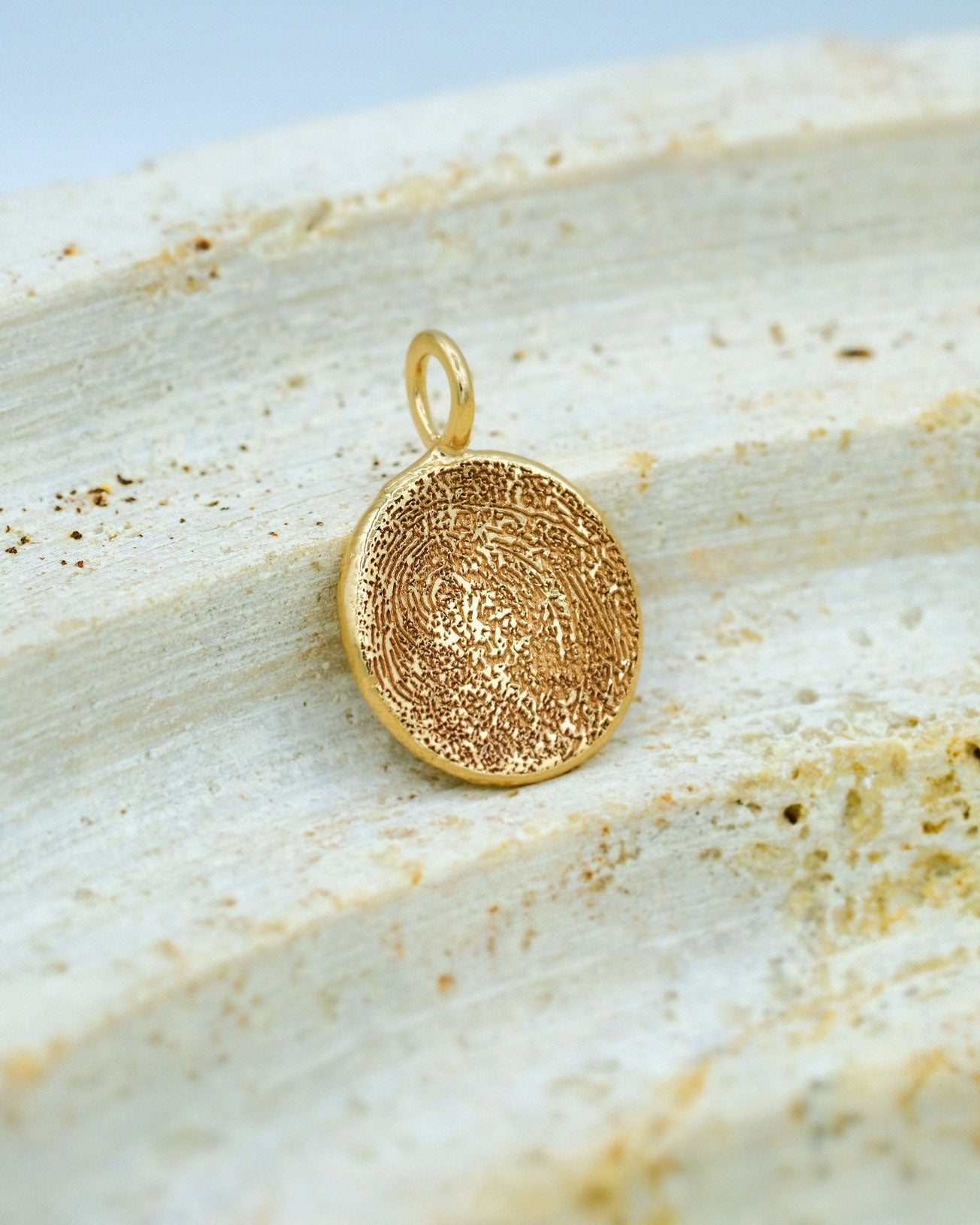 Fingerprint Charm in solid gold