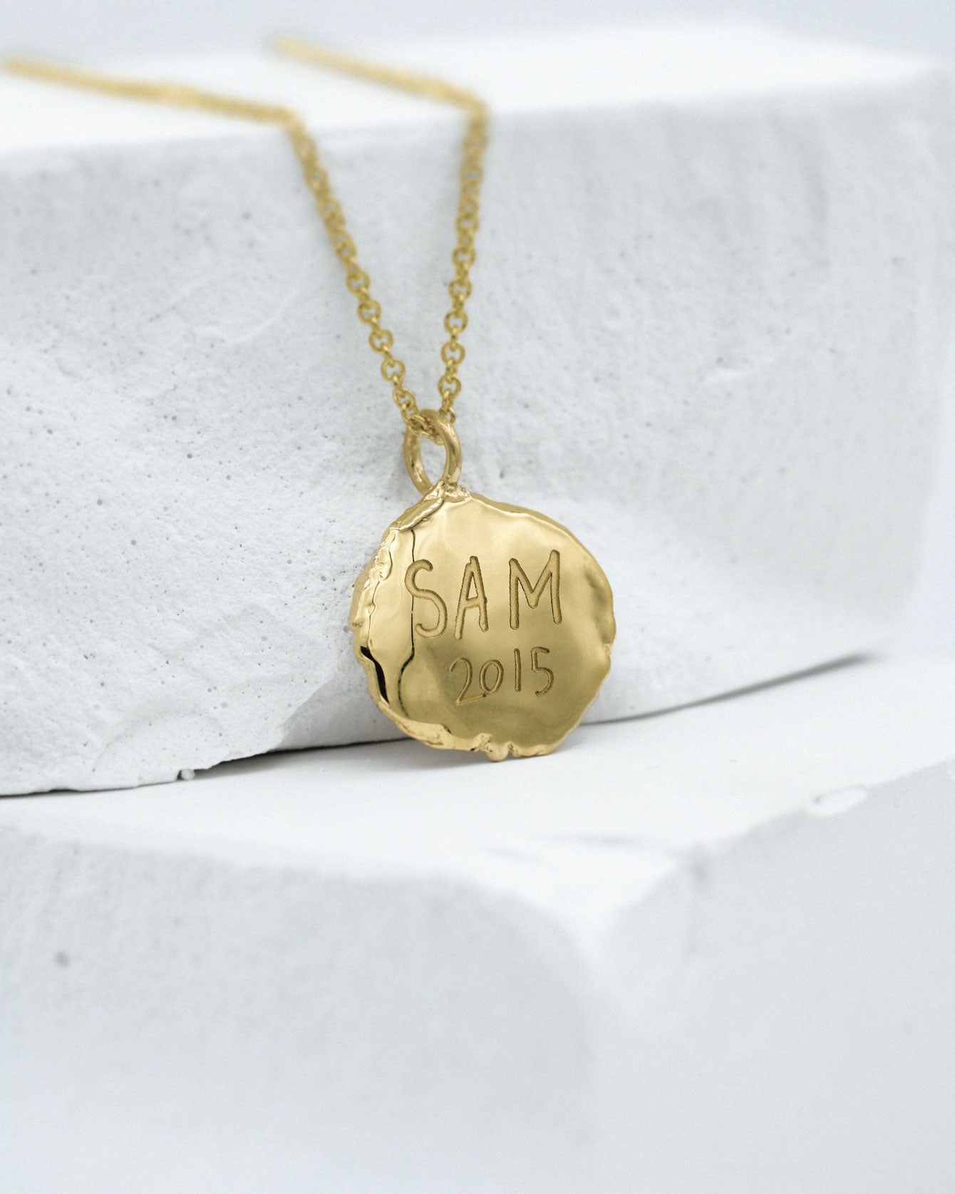 Fingerprint Necklace in solid gold on 1.5mm chain