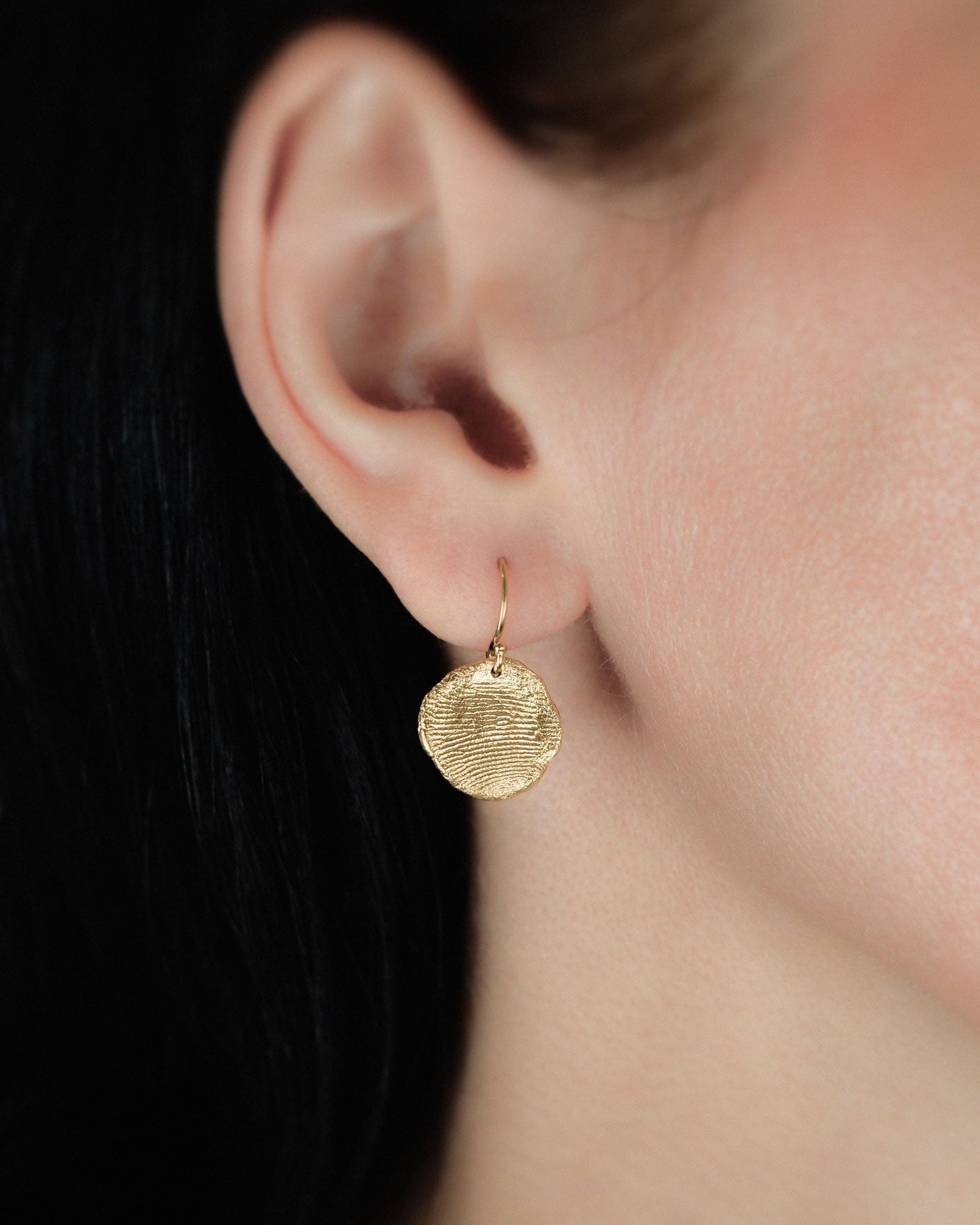 Mini Fingerprints Hook Earrings in solid gold