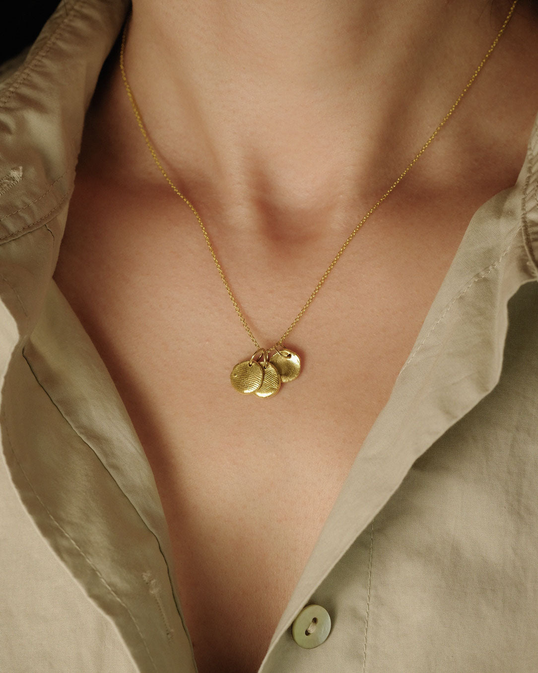 Extra Small Fingerprint Necklace in solid gold