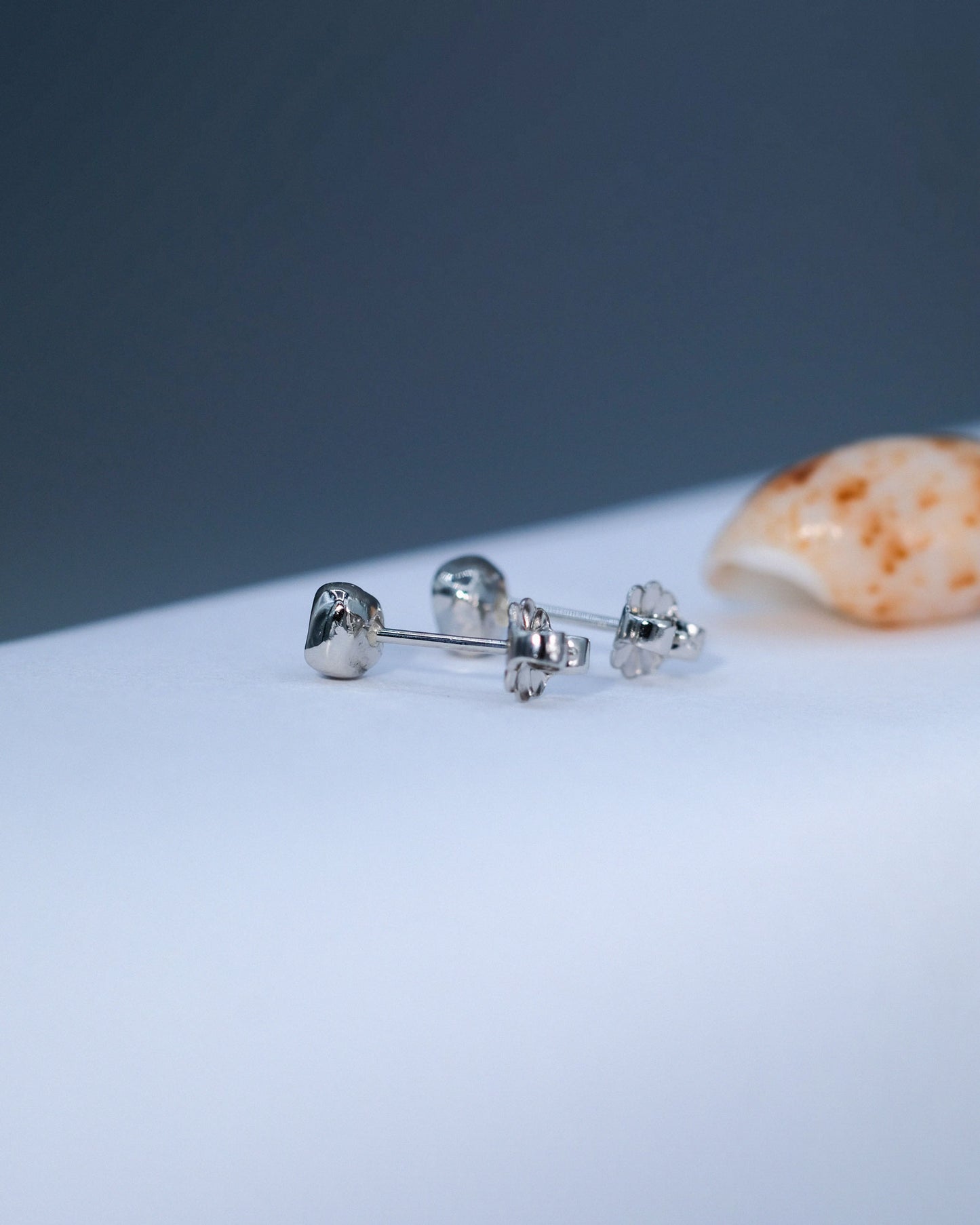 Diamond Stud Earrings in platinum