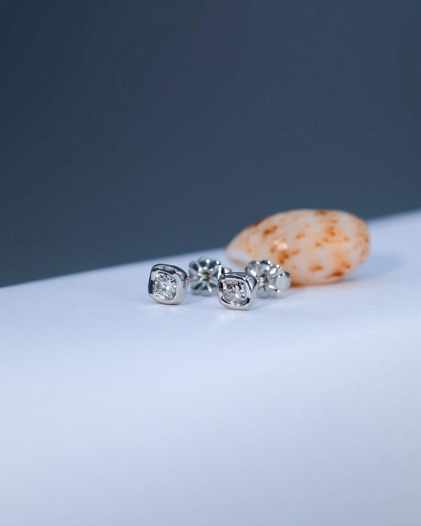 Diamond Stud Earrings in platinum