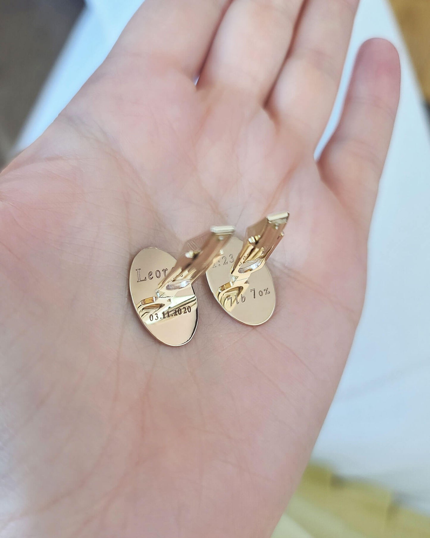 Footprint / Handprint Oval Cufflinks in 14k gold