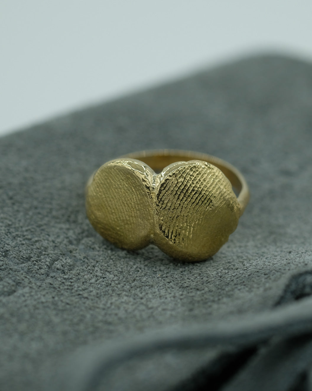 Fingerprint(s) Ring in solid gold