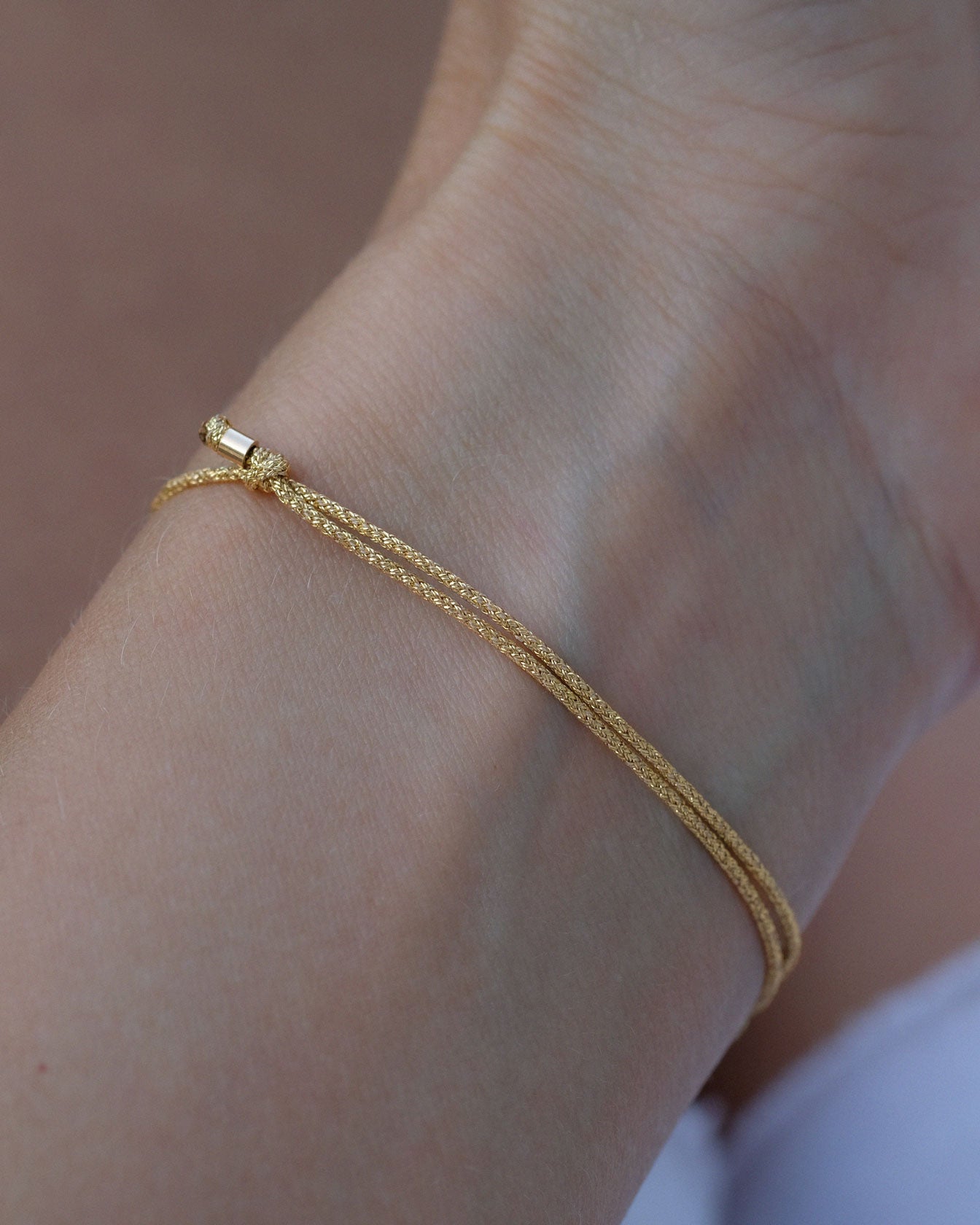 Footprint Wristband in 14K Gold